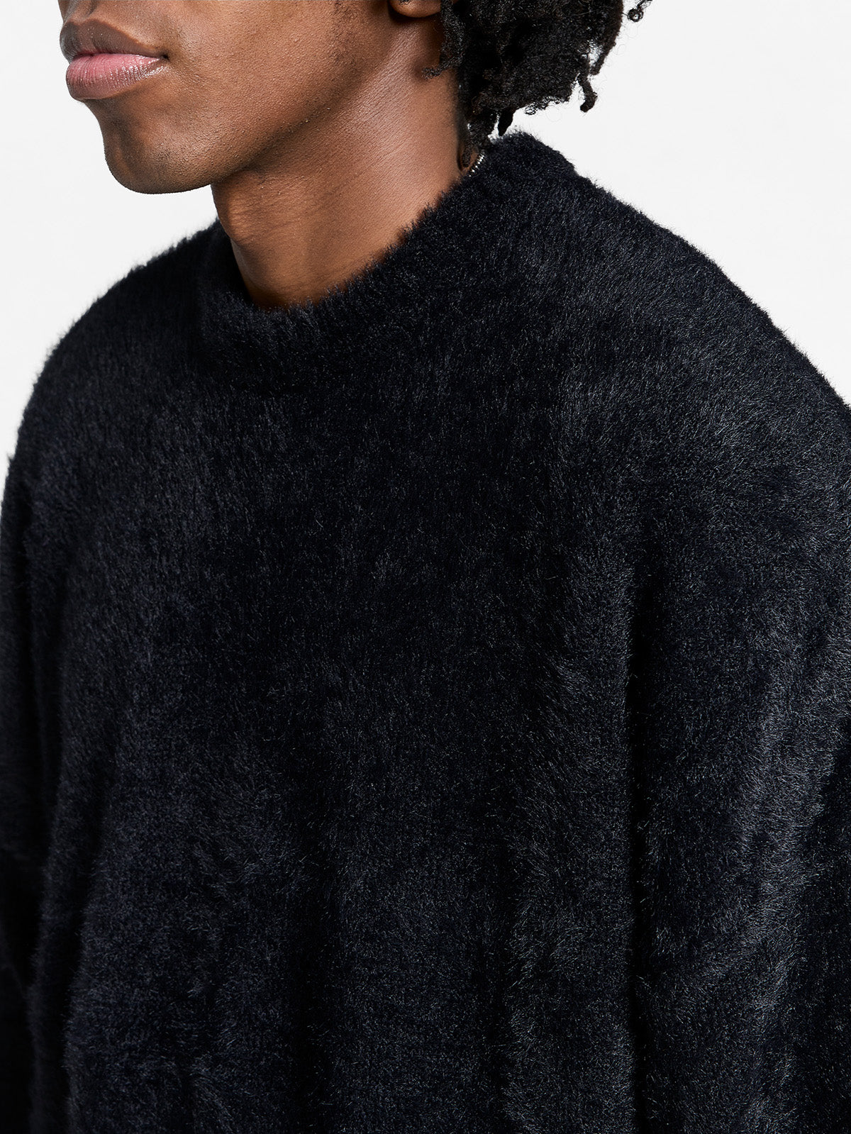ESSENTIAL FURRY KNIT SWEATER - BLACK