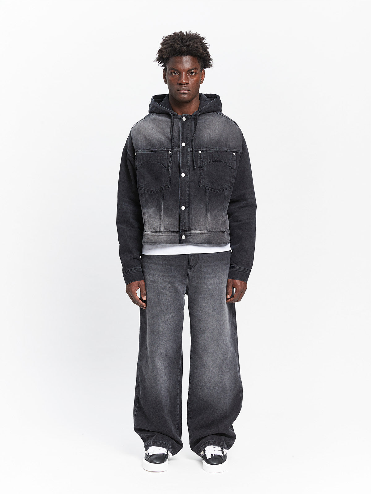 ESSENTIAL DENIM JACKET - WASHED BLACK