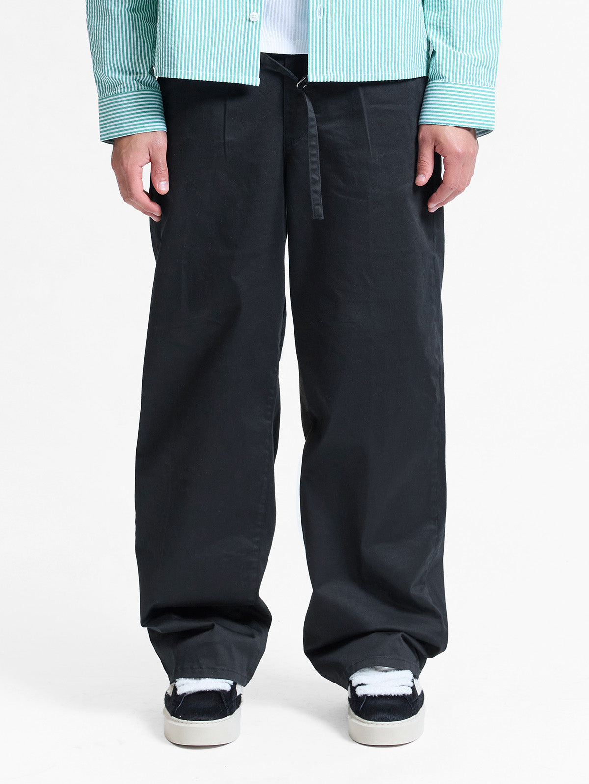 PLEATED CHINO - BLACK