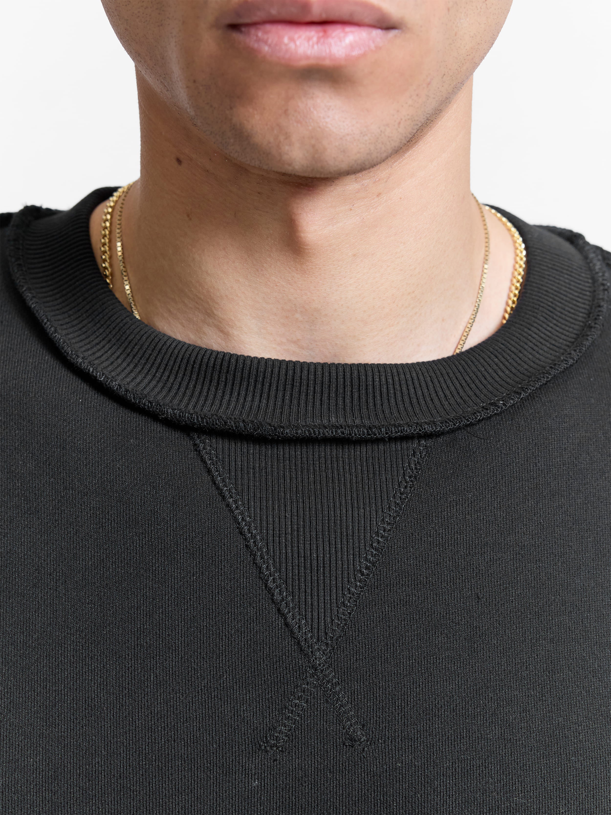 NOTRE DAME SWEATER - BLACK