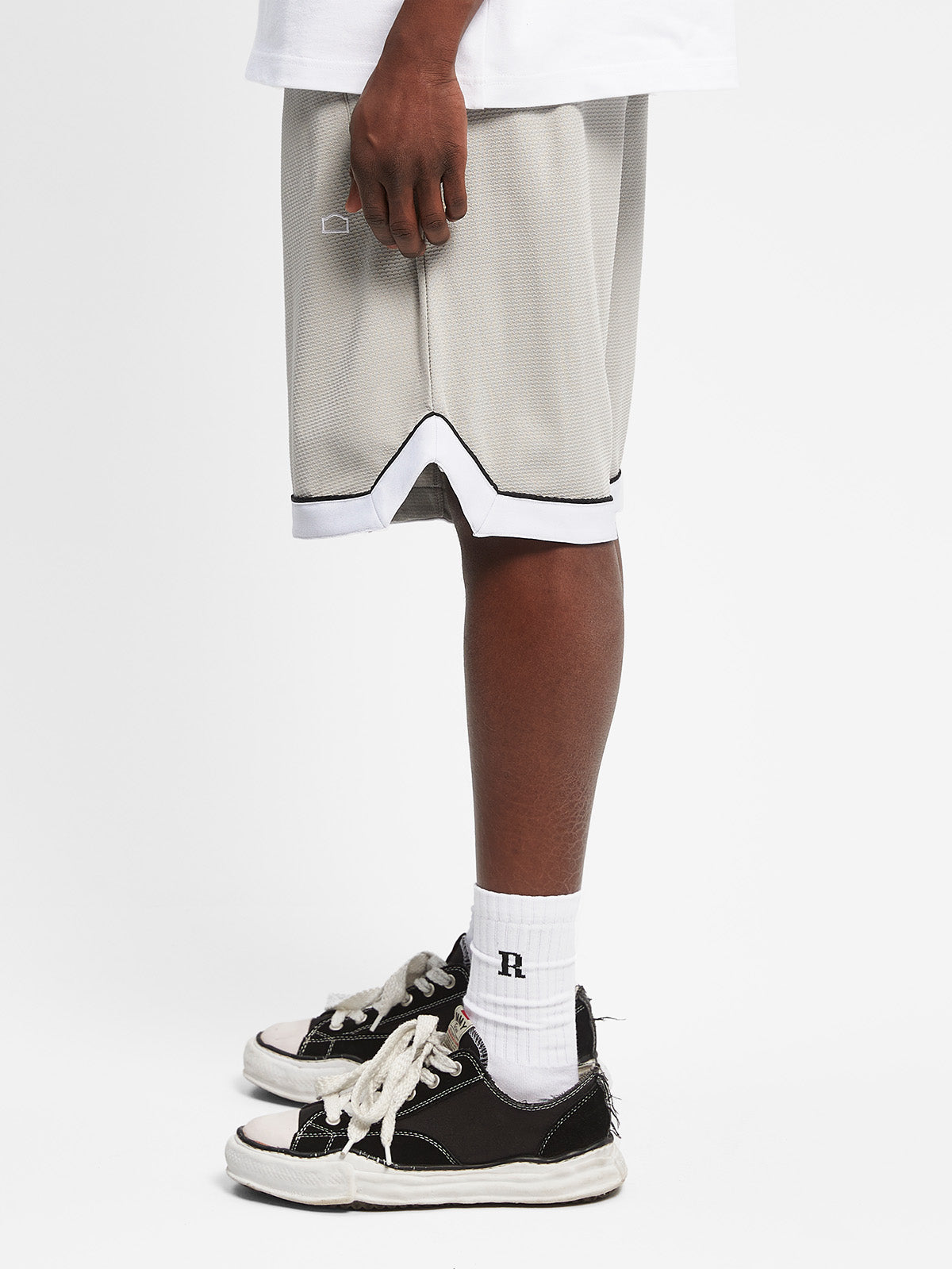 SIGNE MESH SHORTS - FADED GREY