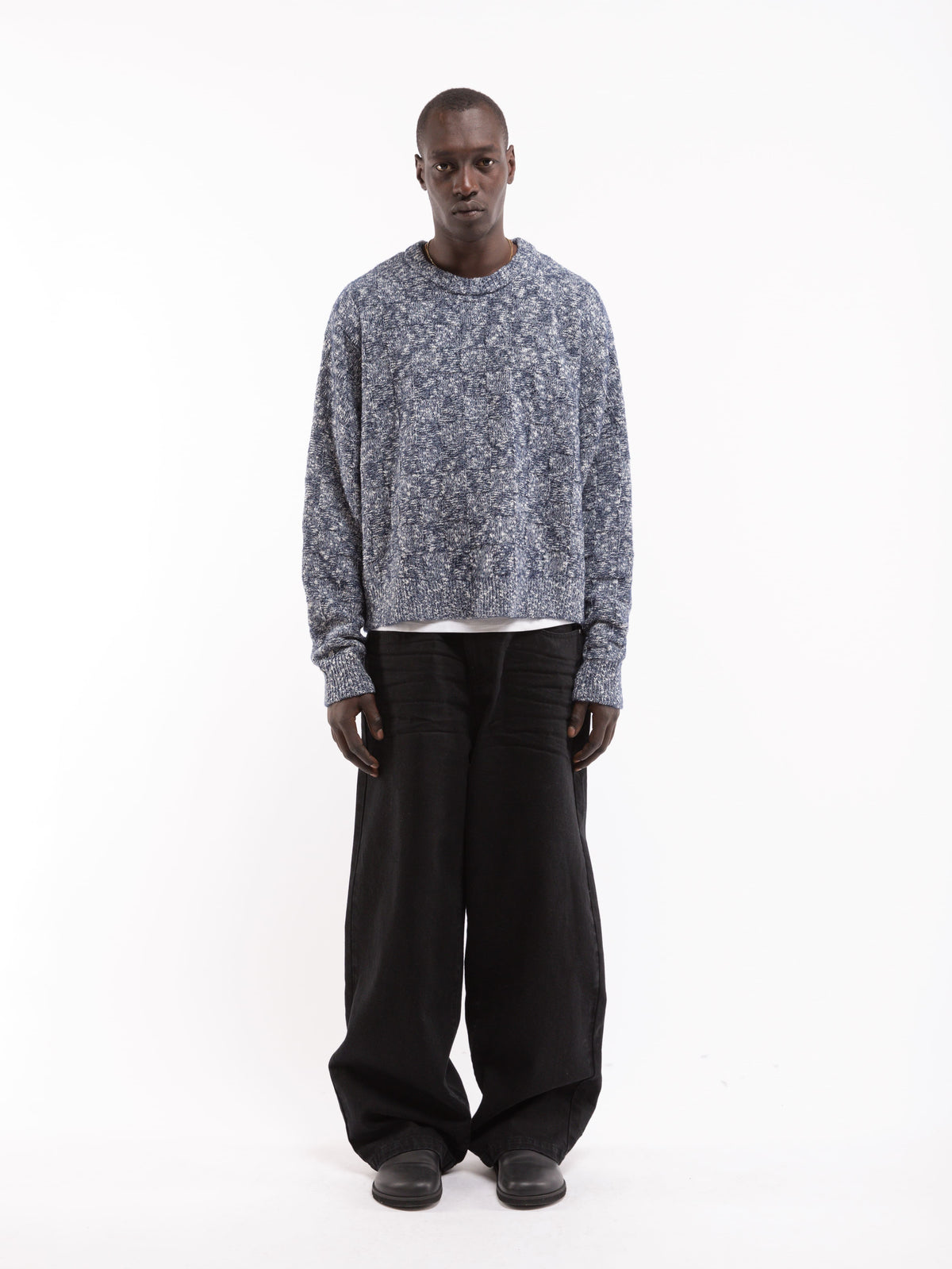 ARTISAN KNIT SWEATER - NAVY