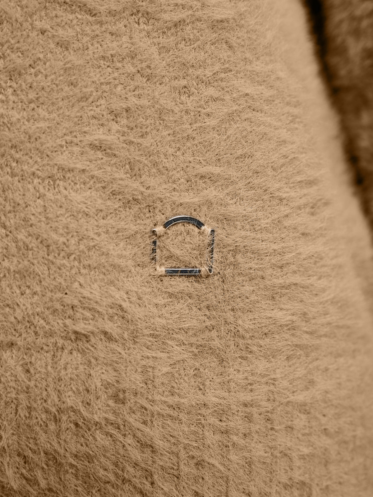 ESSENTIAL FURRY KNIT SWEATER - BEIGE