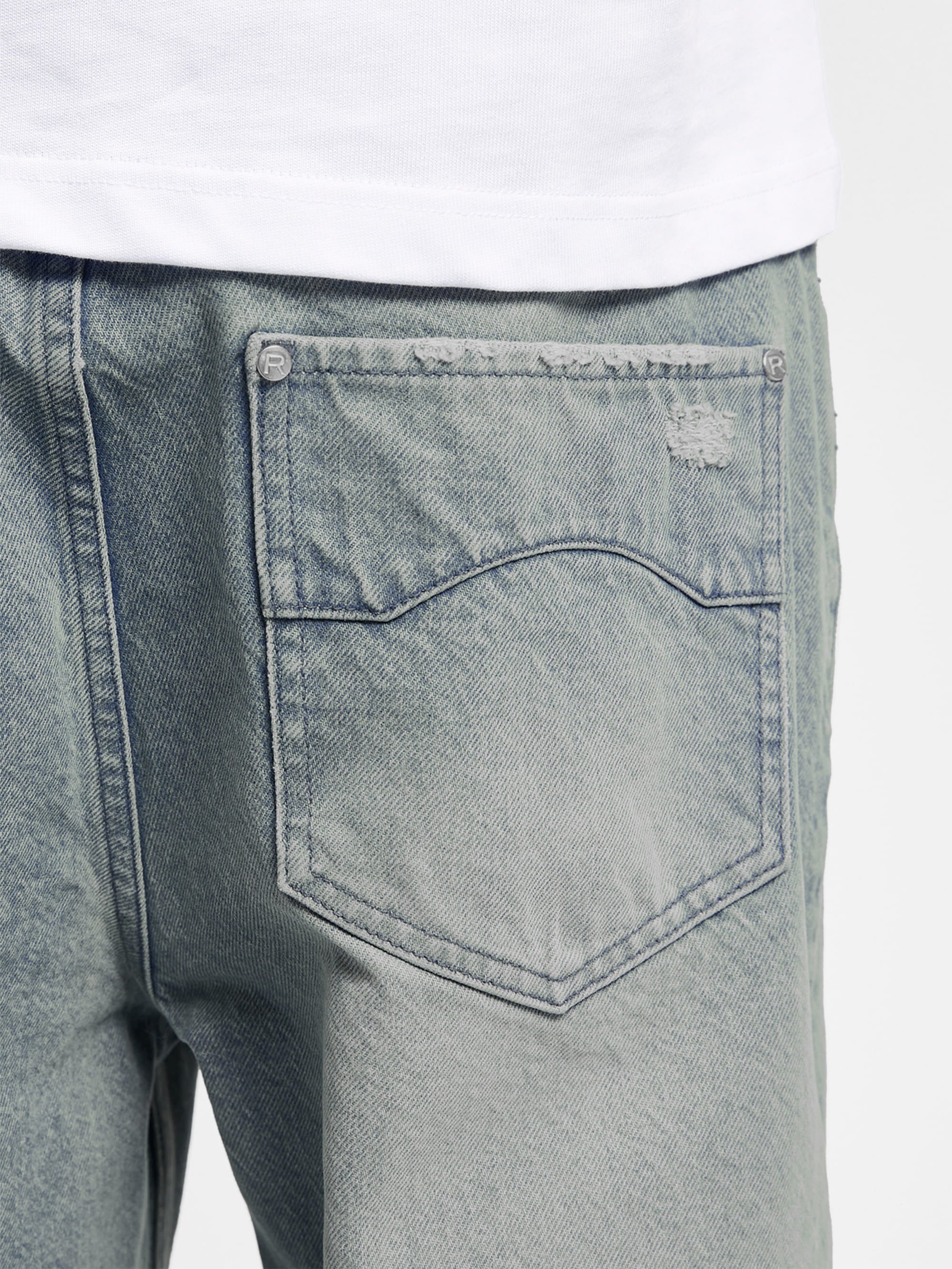 ESSENTIAL STRAIGHT FIT DENIM - LIGHT BLUE