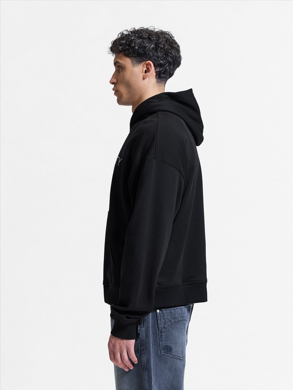 LOGO HOODIE - BLACK