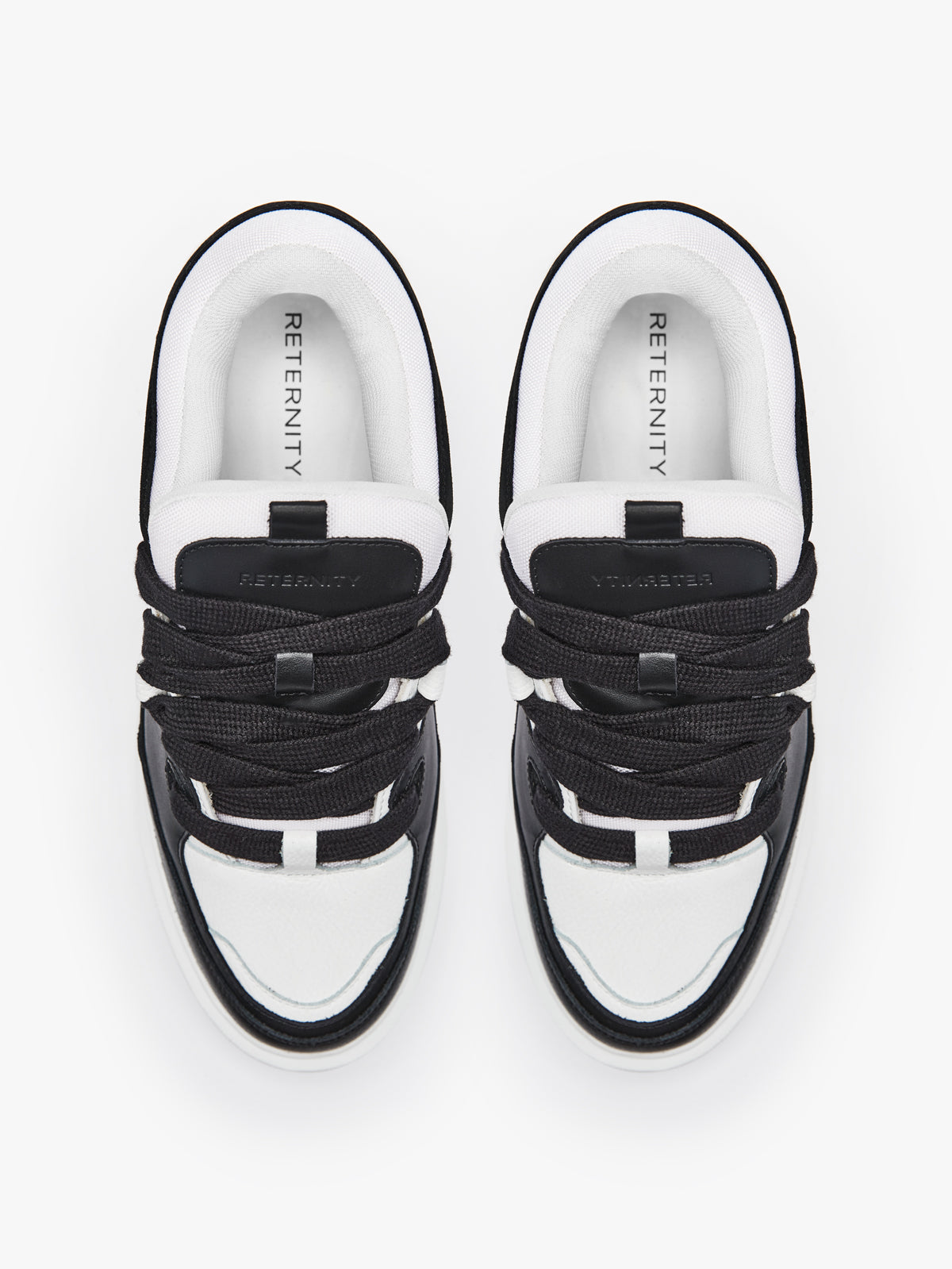 LE SKATEUR - BLACK/WHITE