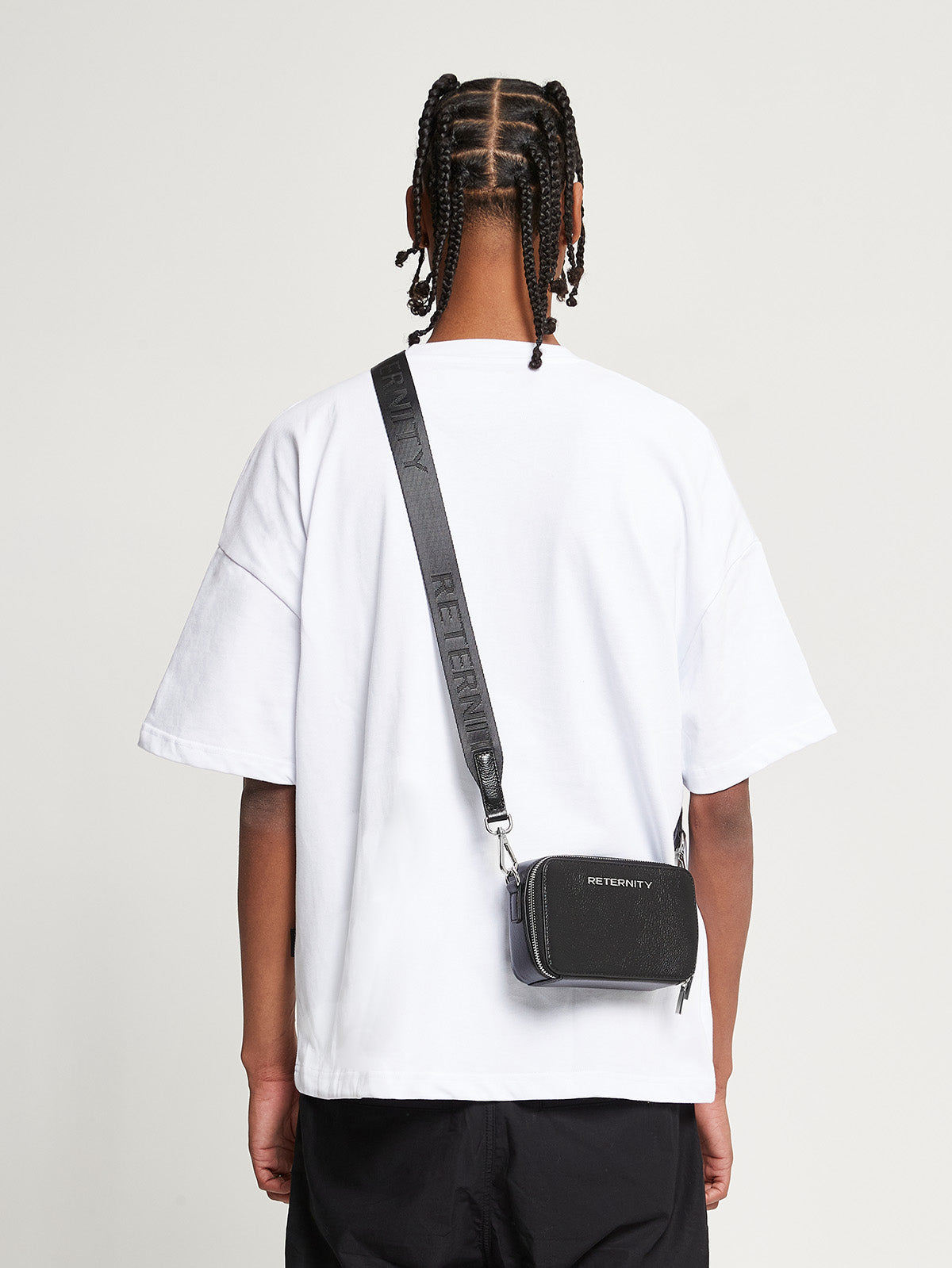 RETERNITY SHOULDER BAG - BLACK