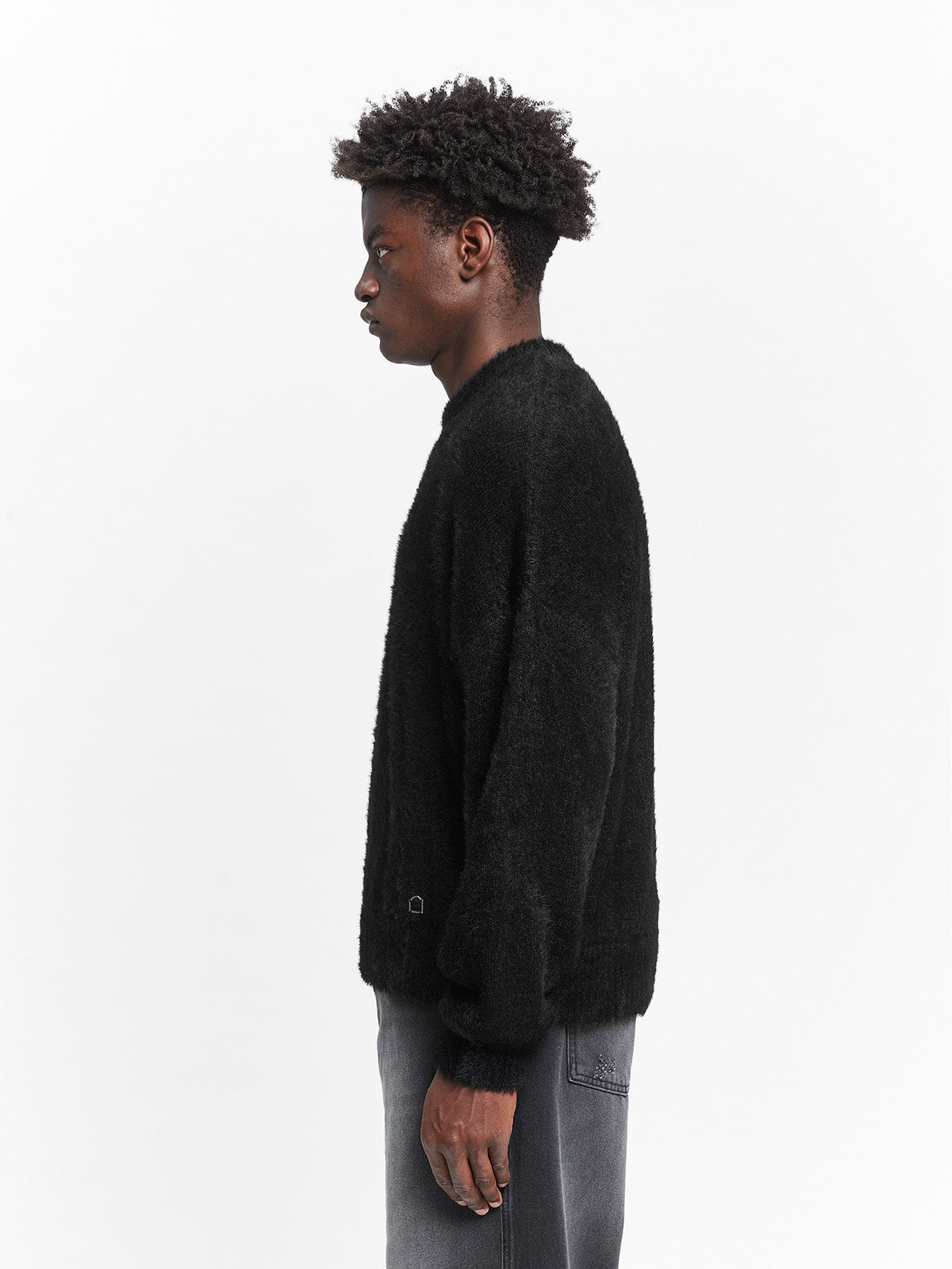 ESSENTIAL FURRY KNIT SWEATER - BLACK