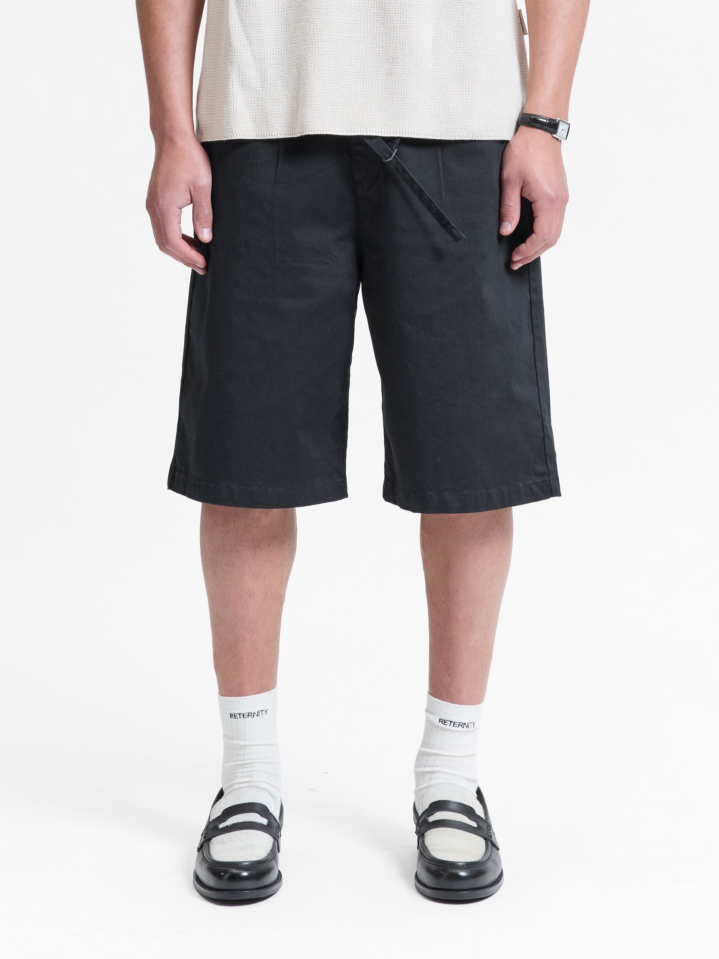 PLEATED CHINO SHORTS - BLACK