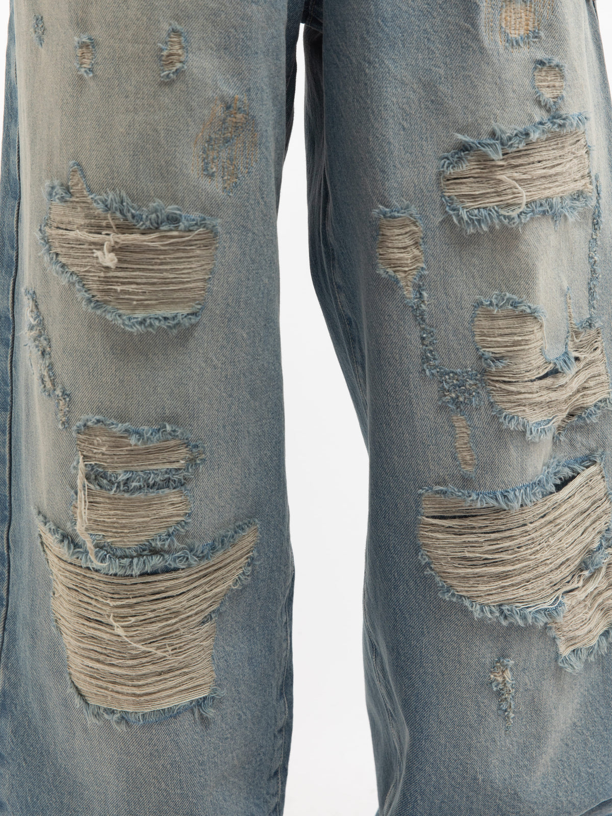 DISTRESSED BAGGY DENIM - WASHED BLUE