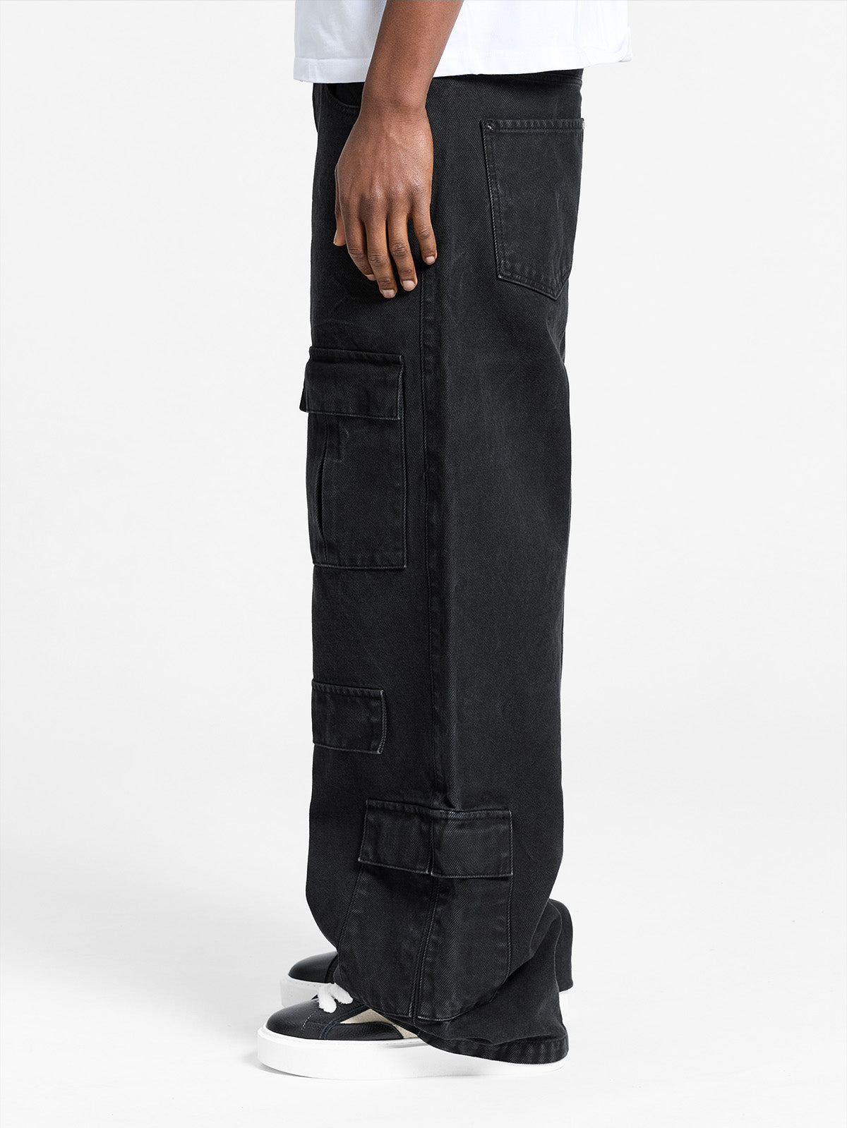 WRINKLED CANVAS CARGO PANTS - BLACK