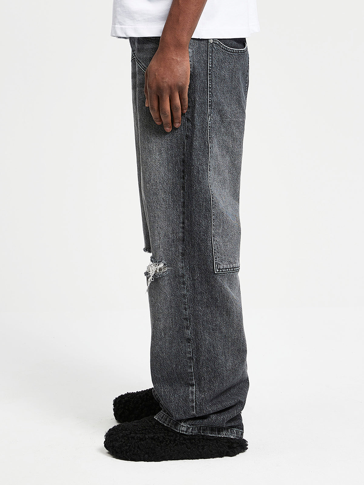 DESTROYED TROU DENIM - WASHED GREY