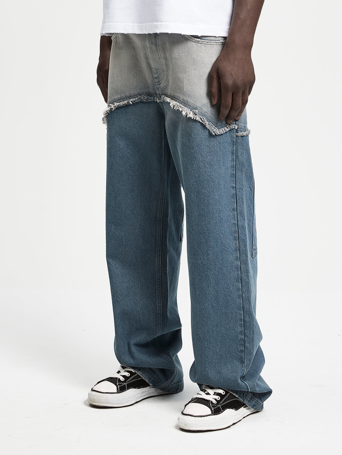 SPRAYED SPLIT DENIM  - WASHED BLUE