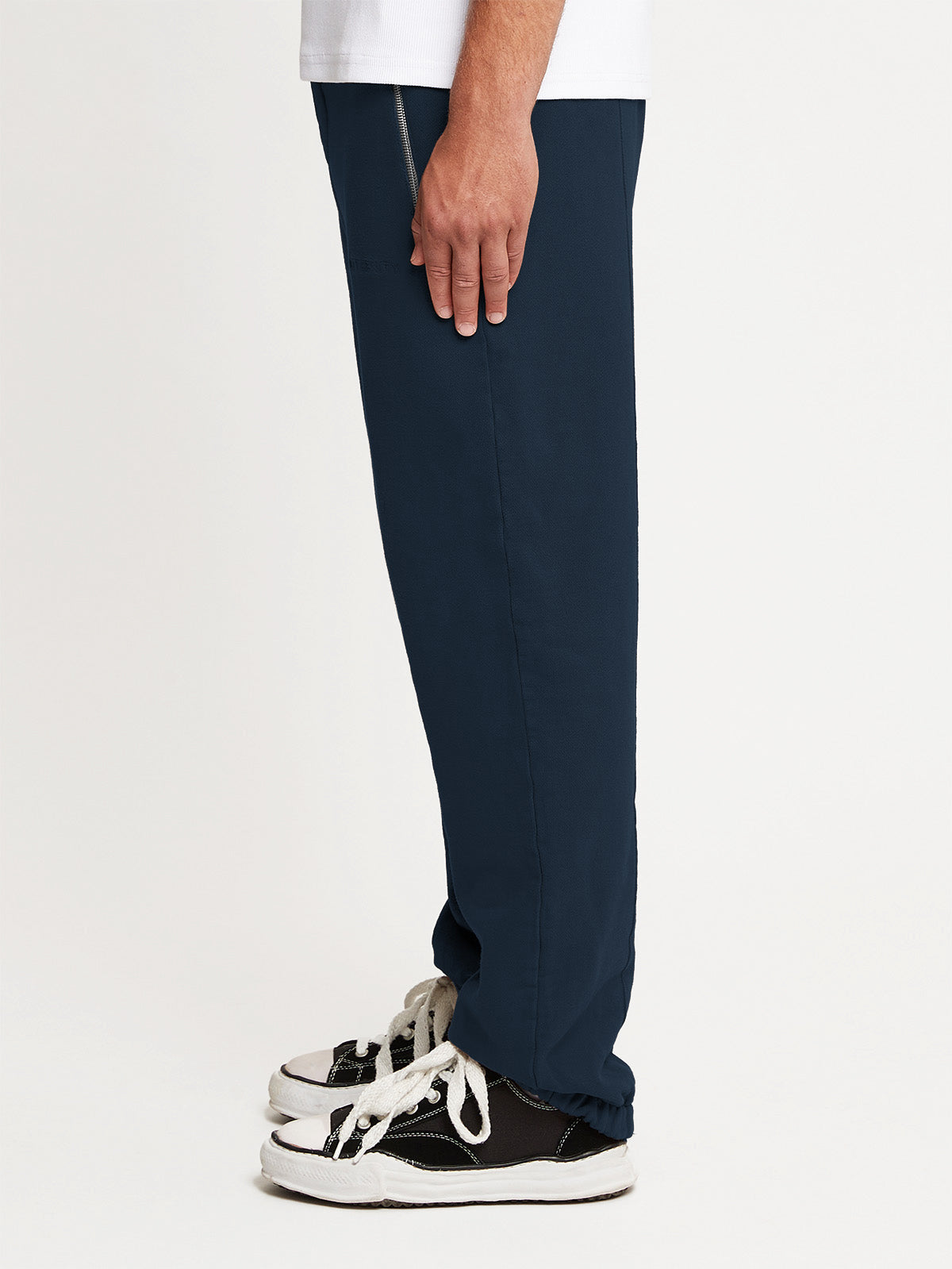 ESSENTIAL SWEATPANTS - NAVY