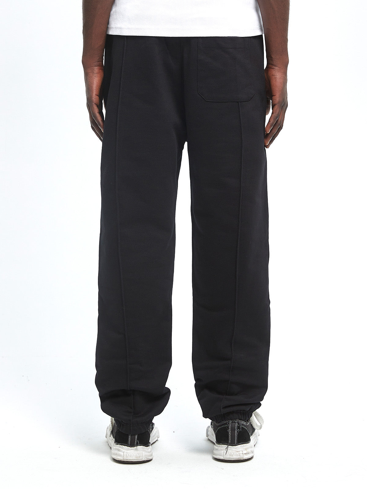 ESSENTIAL SWEATPANTS - BLACK