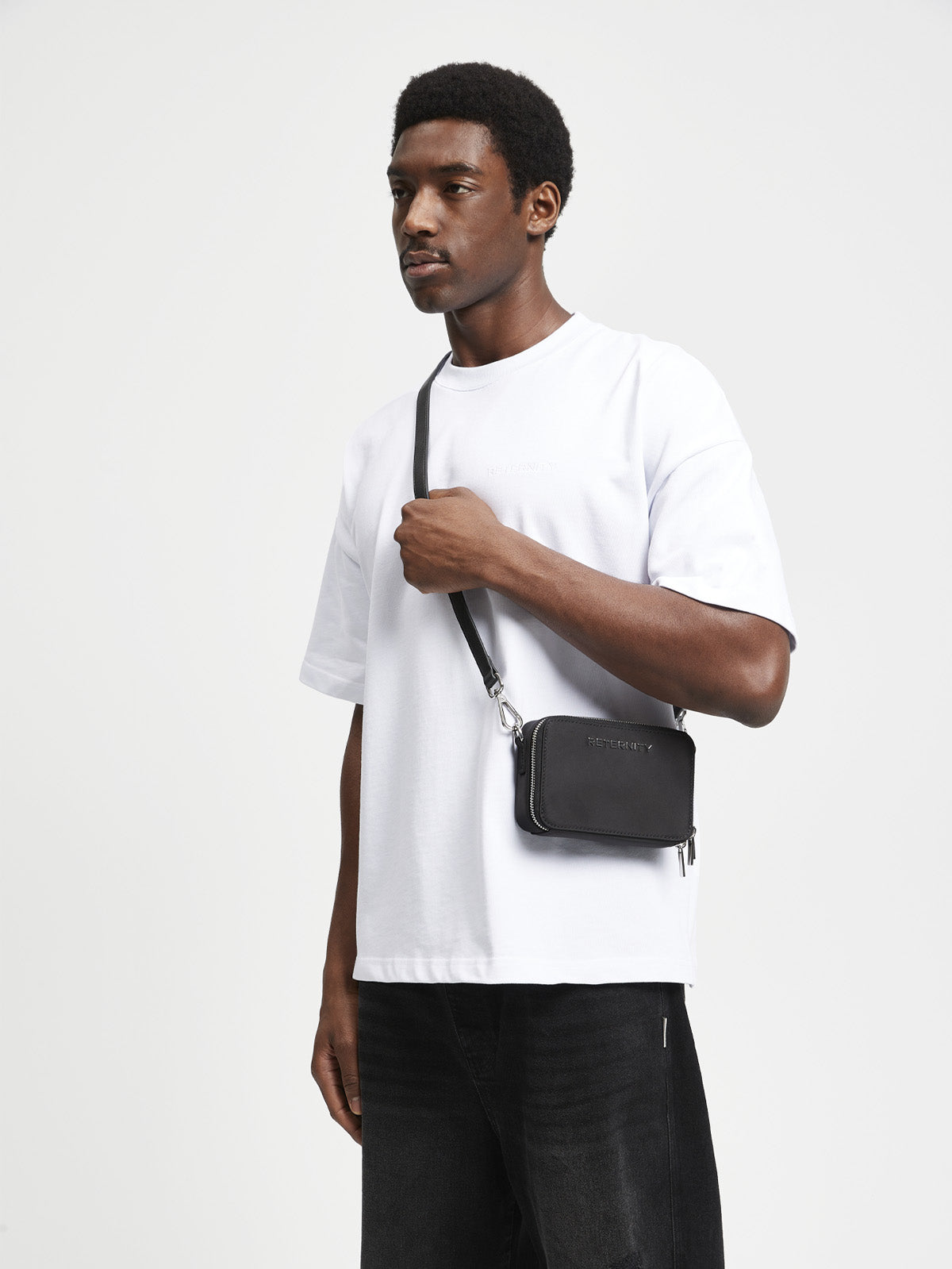 RETERNITY NYLON SHOULDER BAG - BLACK