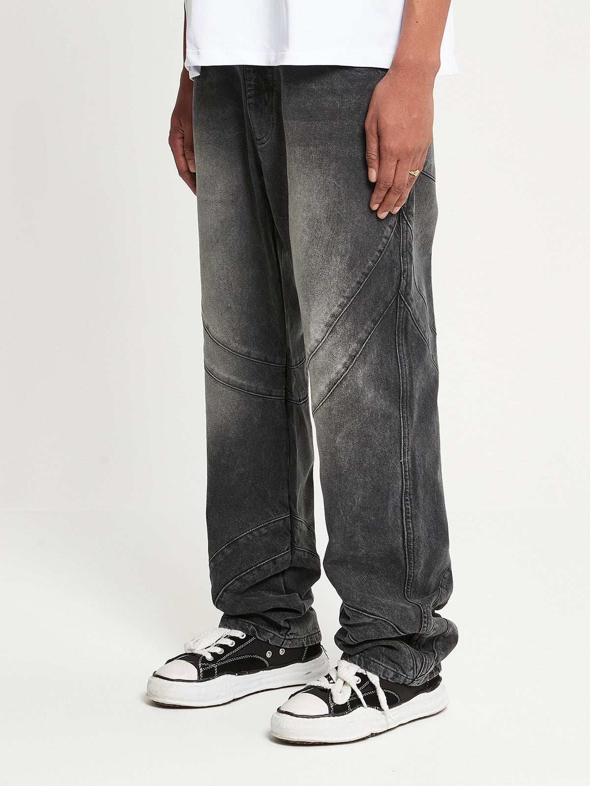 BLEACHED DENIM - BLACK